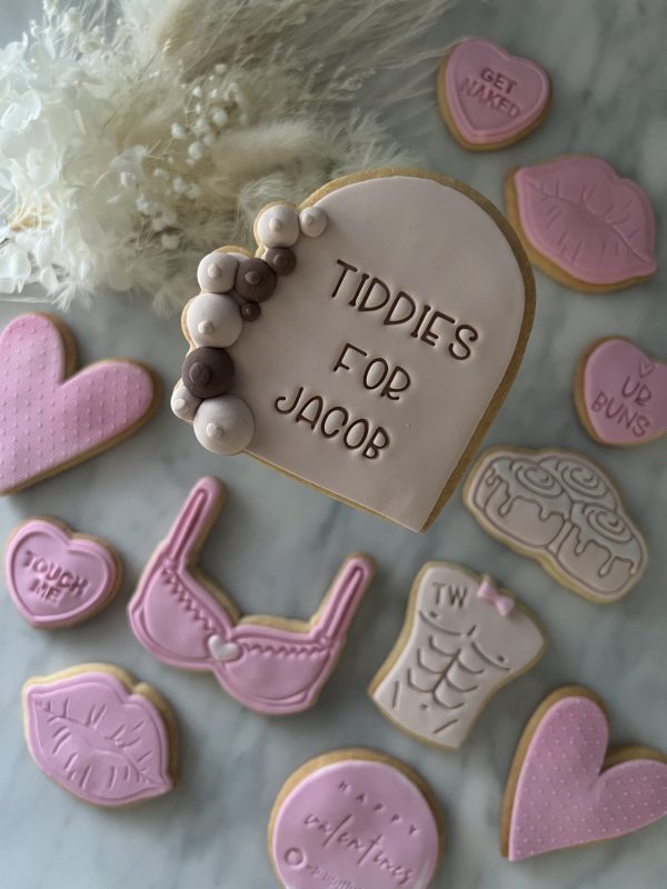 Boobie Garland with customisable wording